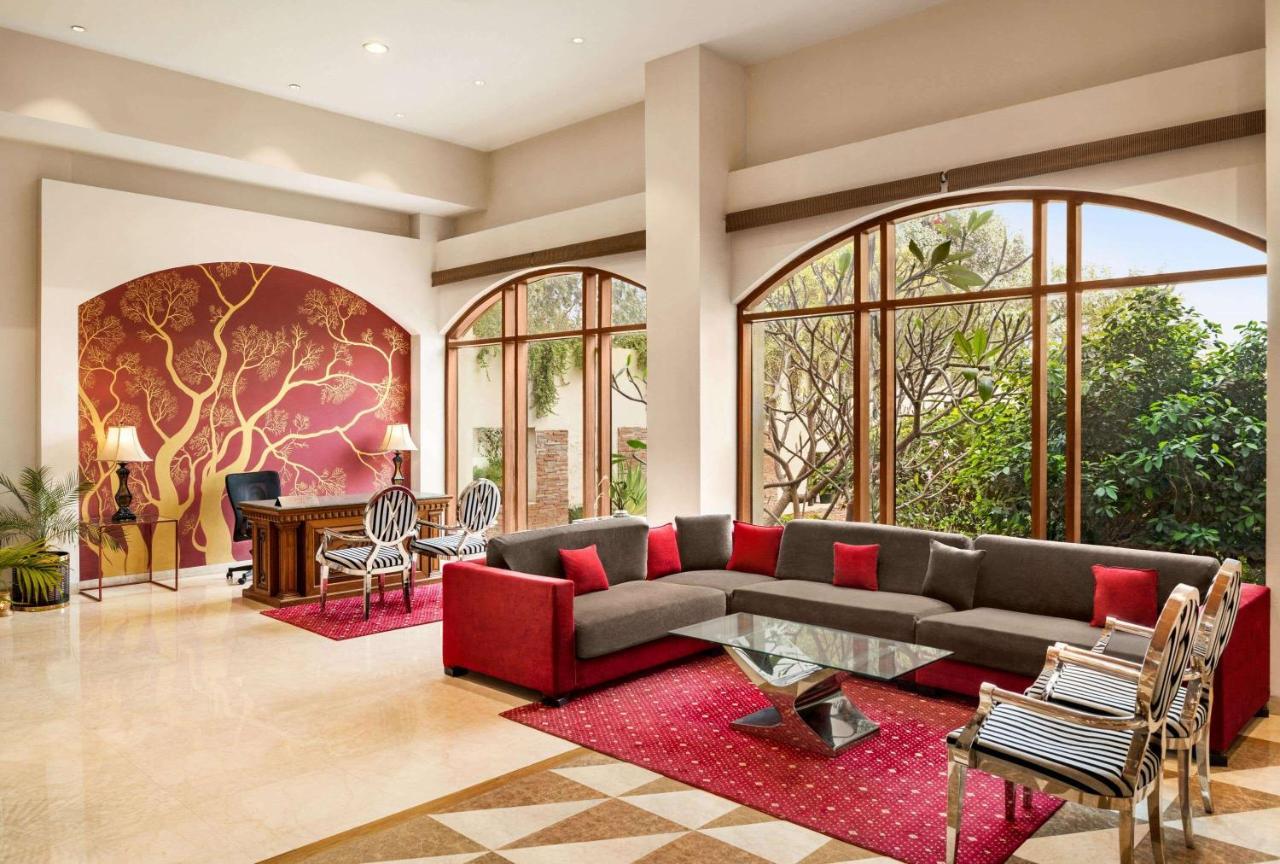 Ramada By Wyndham Jaipur Jaisinghpura Hotel Buitenkant foto