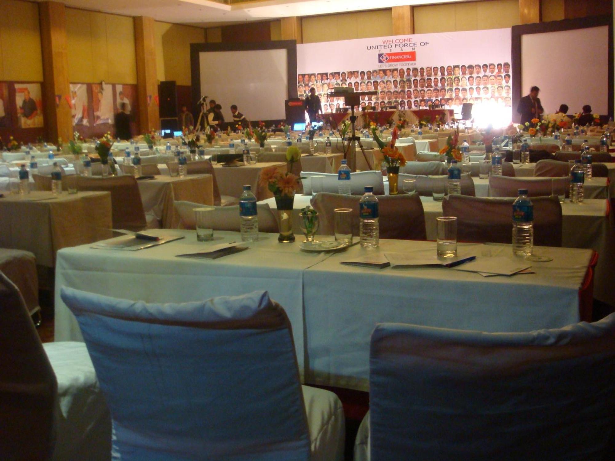 Ramada By Wyndham Jaipur Jaisinghpura Hotel Buitenkant foto