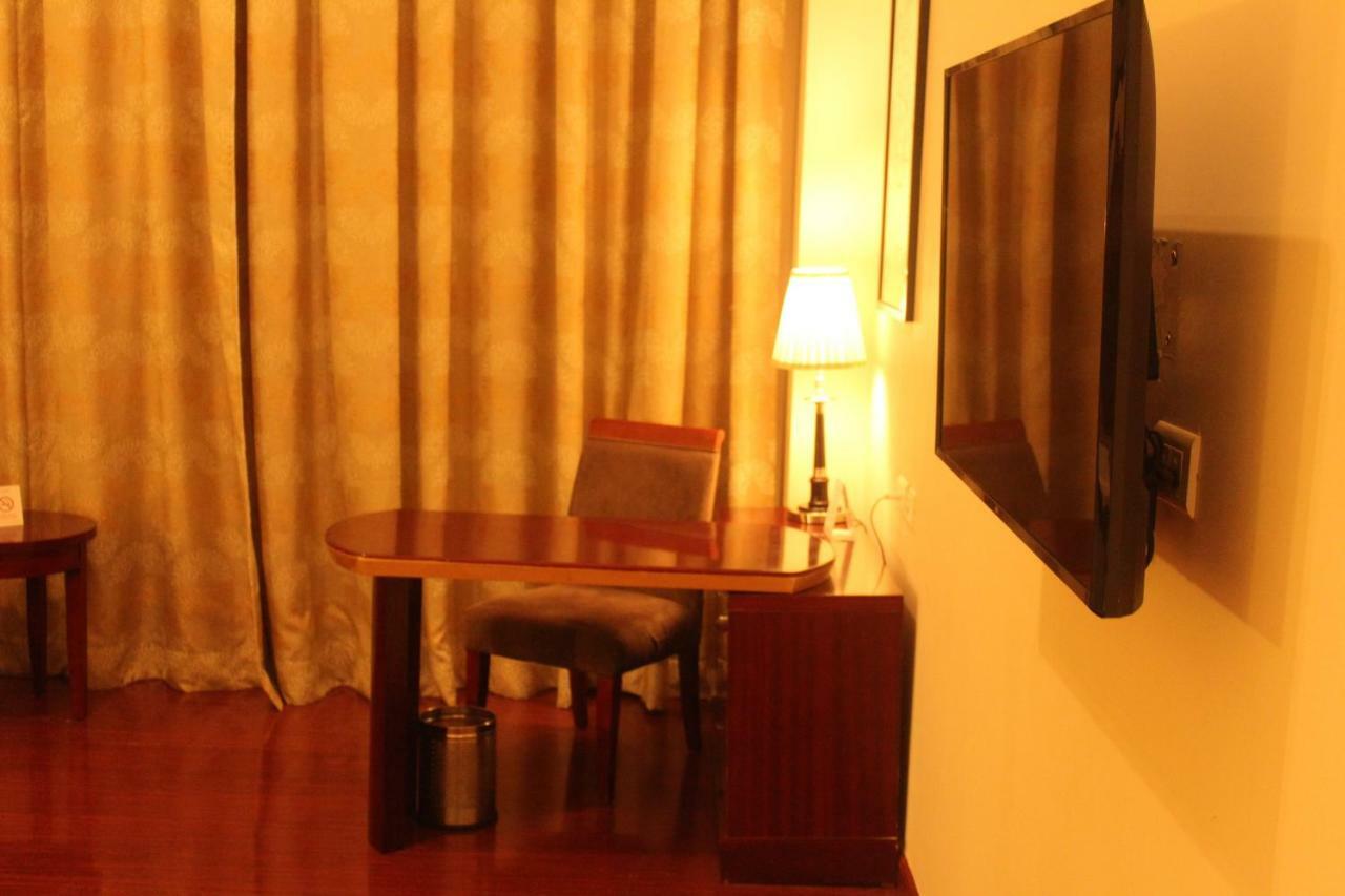 Ramada By Wyndham Jaipur Jaisinghpura Hotel Buitenkant foto
