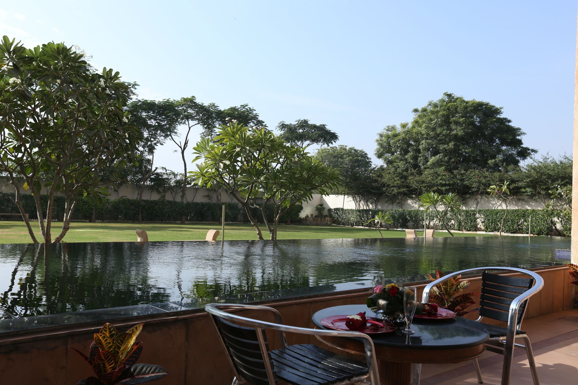 Ramada By Wyndham Jaipur Jaisinghpura Hotel Buitenkant foto