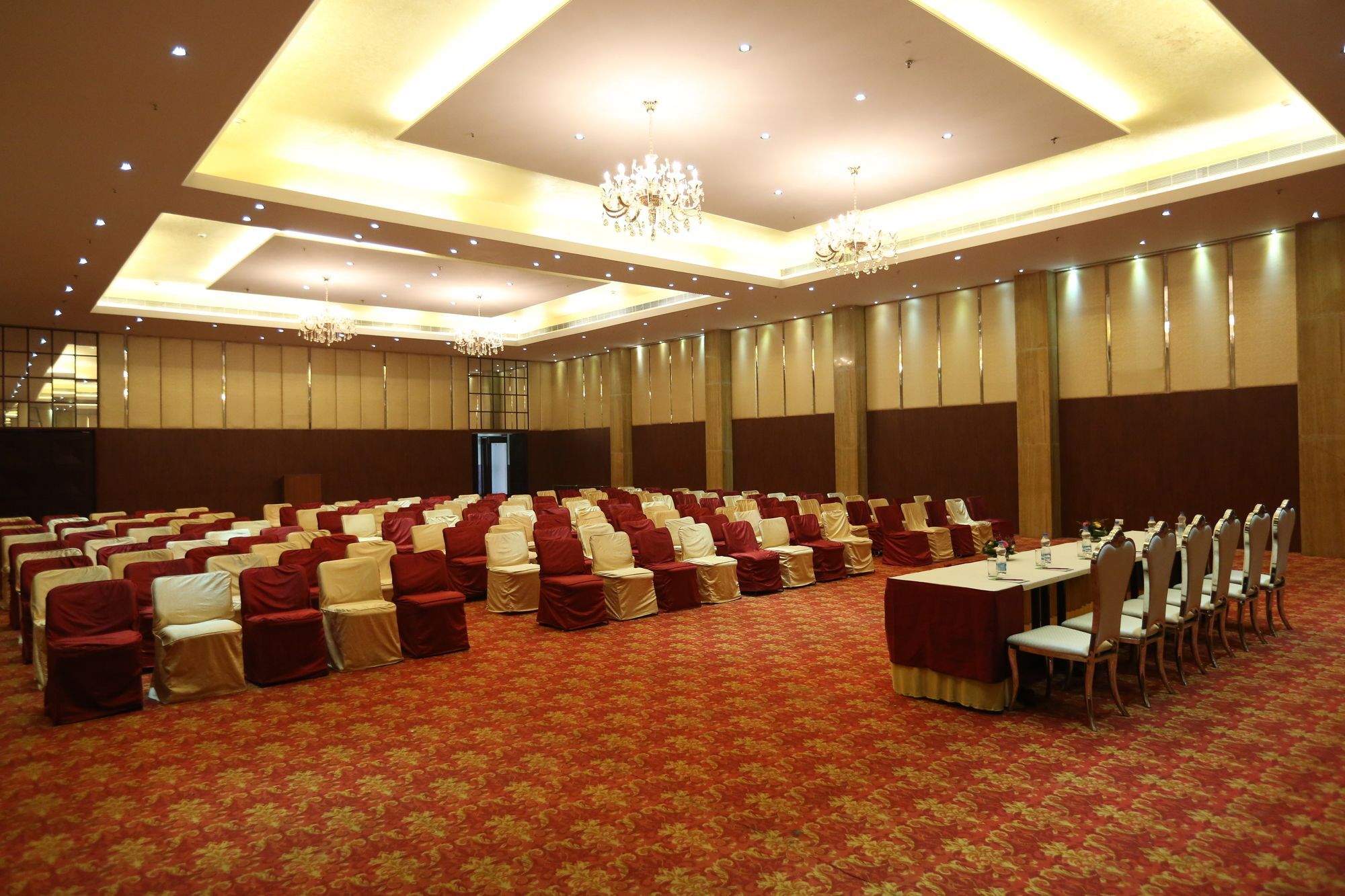 Ramada By Wyndham Jaipur Jaisinghpura Hotel Buitenkant foto