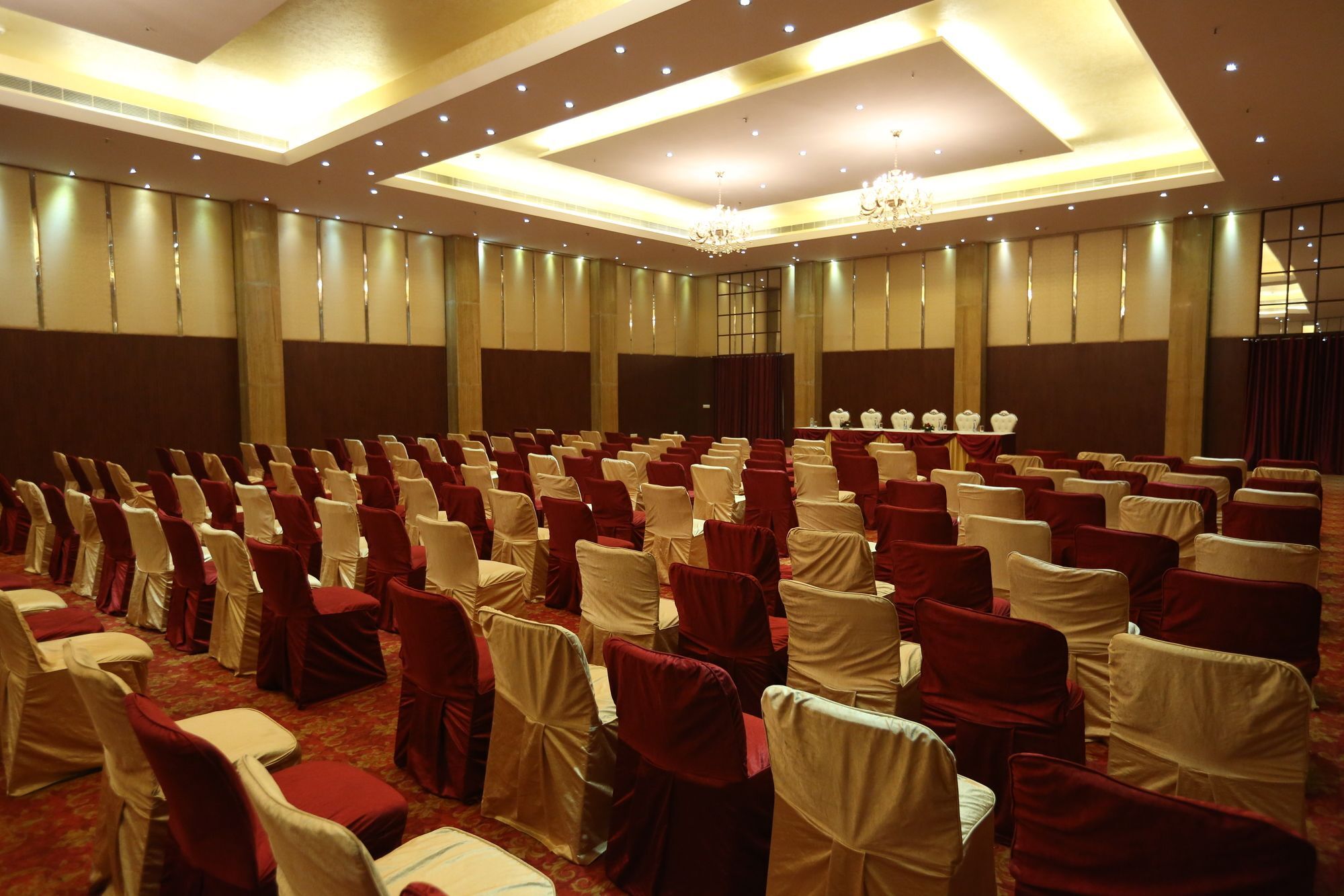 Ramada By Wyndham Jaipur Jaisinghpura Hotel Buitenkant foto
